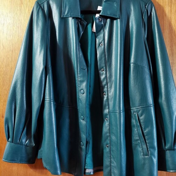 NWT Chico's Green Faux Leather Shacket size 2 (12/14) - Picture 1 of 1